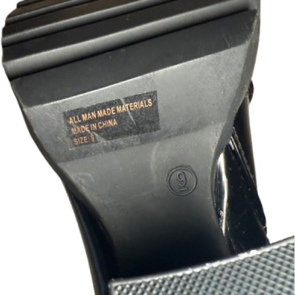 2/$25 Forever 21 Black Lace-Up Ankle Boots size 9- new - Picture 3 of 5